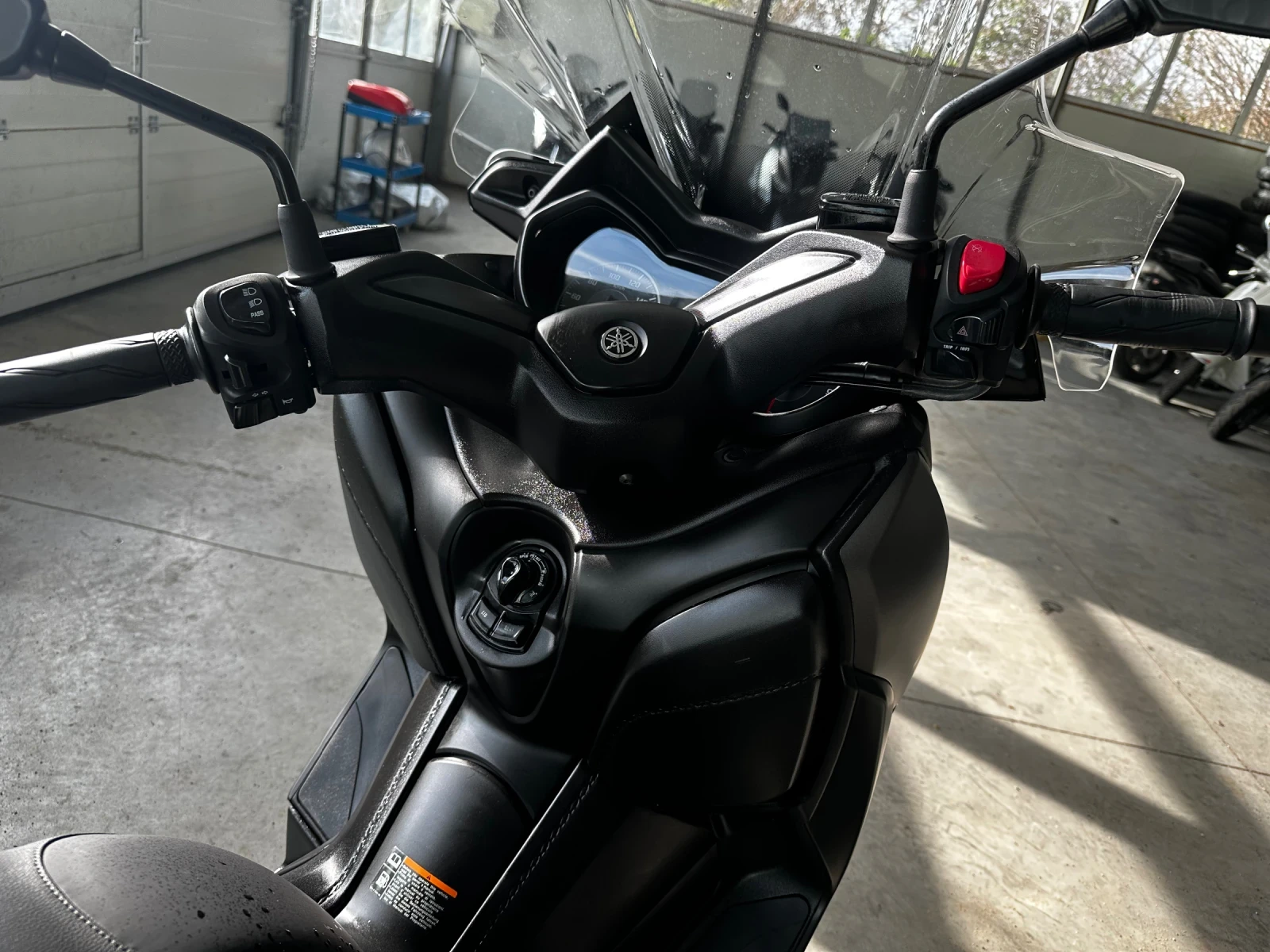 Yamaha X-max 300i- ABS TCS - изображение 10