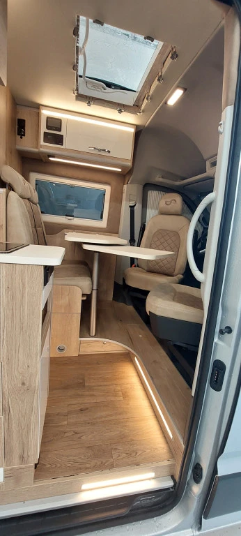 Кемпер Други МАN M182078 Mega Re-Aktiv 680 S, снимка 11 - Каравани и кемпери - 53984375