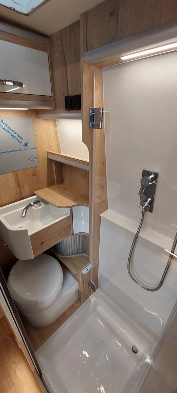 Кемпер Други МАN M182078 Mega Re-Aktiv 680 S, снимка 14 - Каравани и кемпери - 53984375