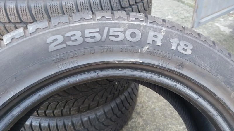 Гуми Зимни 235/50R18, снимка 7 - Гуми и джанти - 27512281