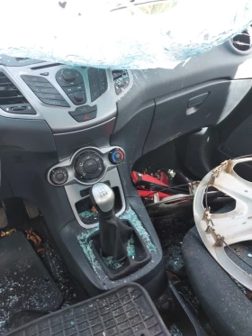 Ford Fiesta 1.6 TDCI 74000км.!!!, снимка 8