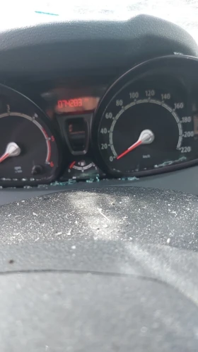 Ford Fiesta 1.6 TDCI 74000км.!!!, снимка 9