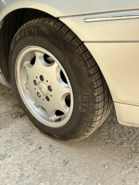 Mercedes-Benz C 180, снимка 8