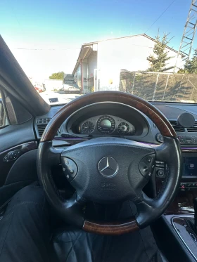 Mercedes-Benz E 320 4 Matic/ Пълна сервизна история, снимка 8