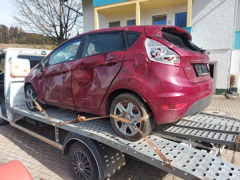 Ford Fiesta 1.6 TDCI 74000км.!!!, снимка 2 - Автомобили и джипове - 32196510