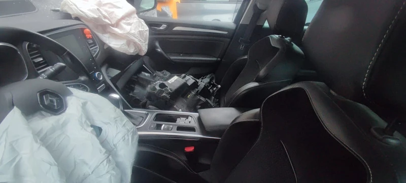 Renault Megane, снимка 5 - Автомобили и джипове - 42033447