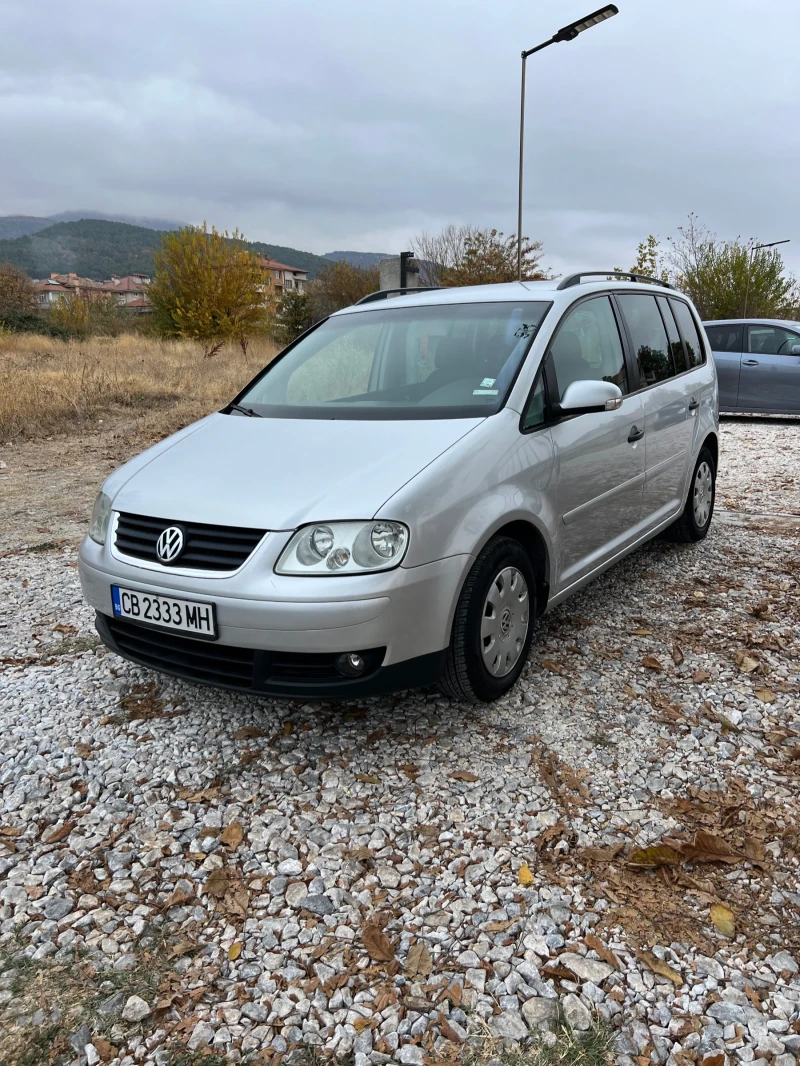 VW Touran 1.6 GAZ 102 ps, снимка 1 - Автомобили и джипове - 48443828