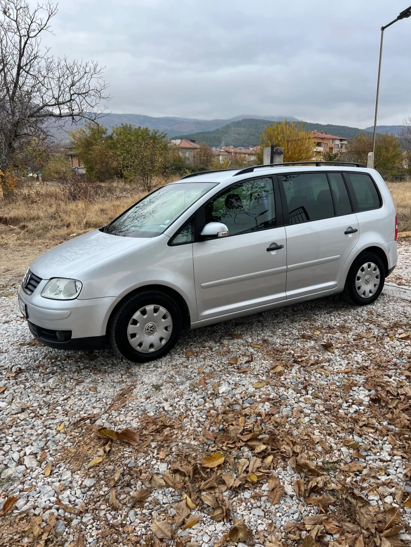 VW Touran 1.6 GAZ 102 ps, снимка 11 - Автомобили и джипове - 48443828