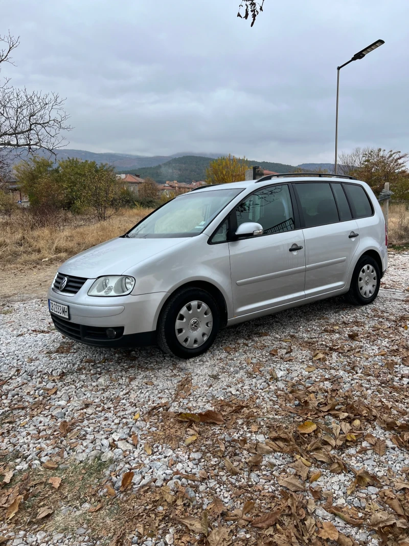 VW Touran 1.6 GAZ 102 ps, снимка 3 - Автомобили и джипове - 48443828