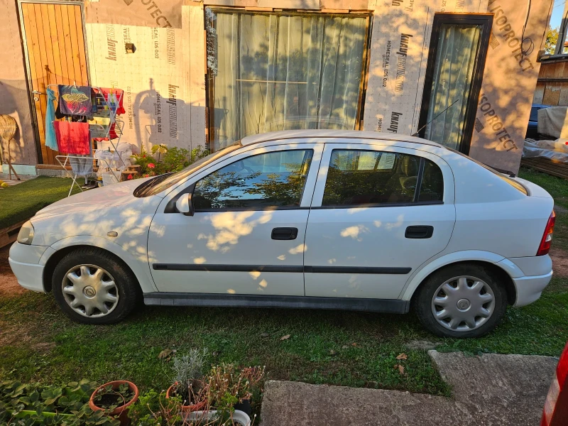 Opel Astra, снимка 3 - Автомобили и джипове - 47728404