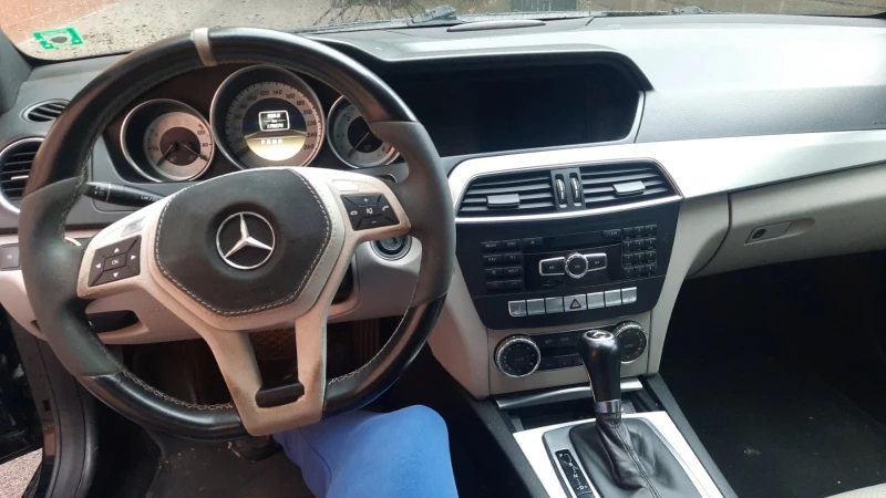 Mercedes-Benz C 220 C220, снимка 10 - Автомобили и джипове - 48041497