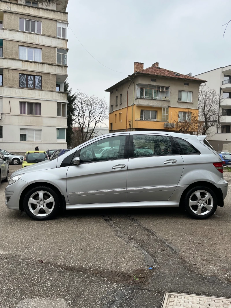 Mercedes-Benz B 200 Швейцария!Обслужен, снимка 8 - Автомобили и джипове - 48493603