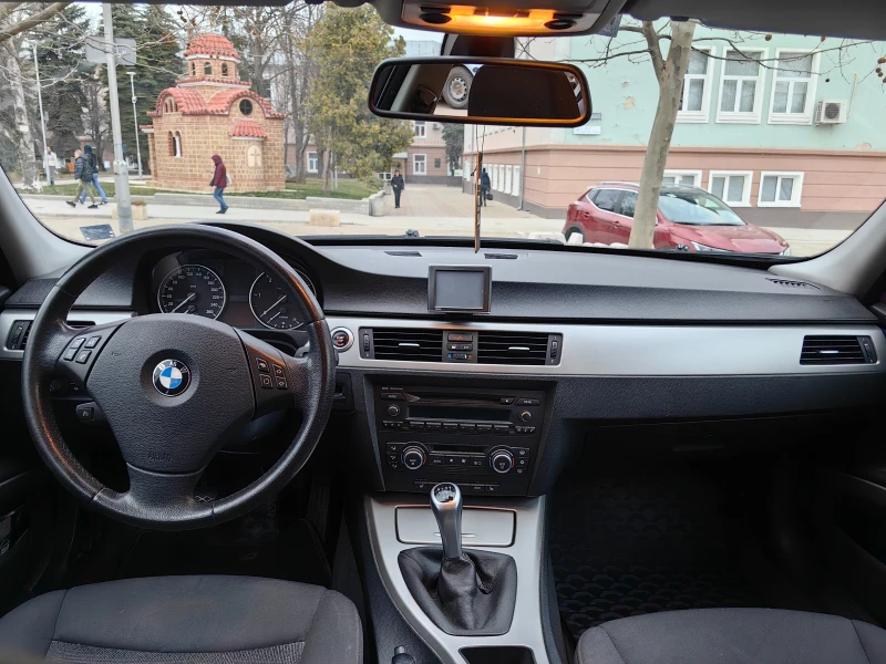 BMW 318, снимка 5 - Автомобили и джипове - 48496756