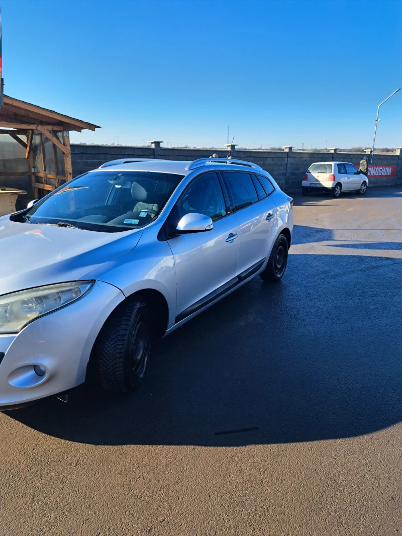 Renault Megane 1.5 dci, снимка 8 - Автомобили и джипове - 48506525