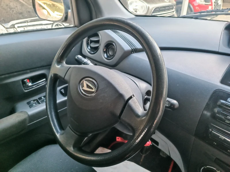 Daihatsu Materia 1.5i GPL , снимка 12 - Автомобили и джипове - 48550770