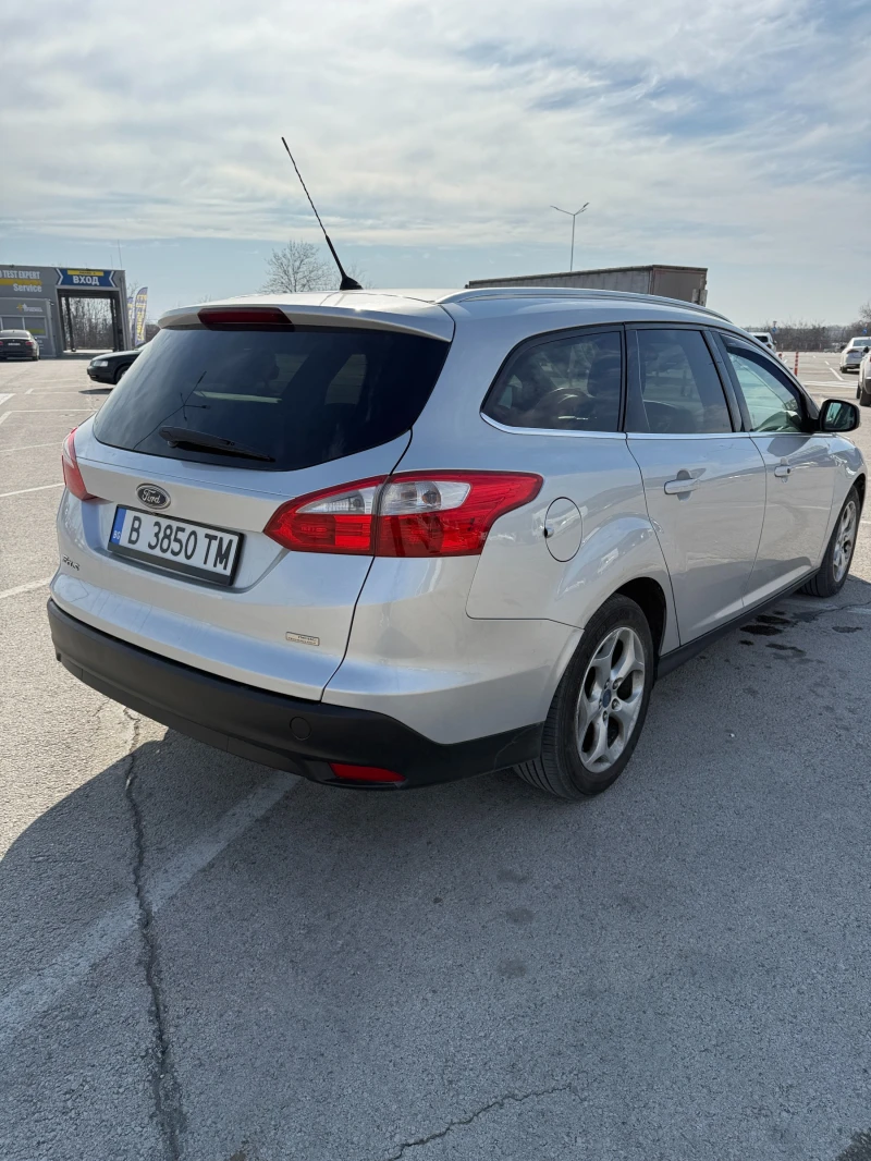 Ford Focus 1.6 TDCI, снимка 5 - Автомобили и джипове - 49553634