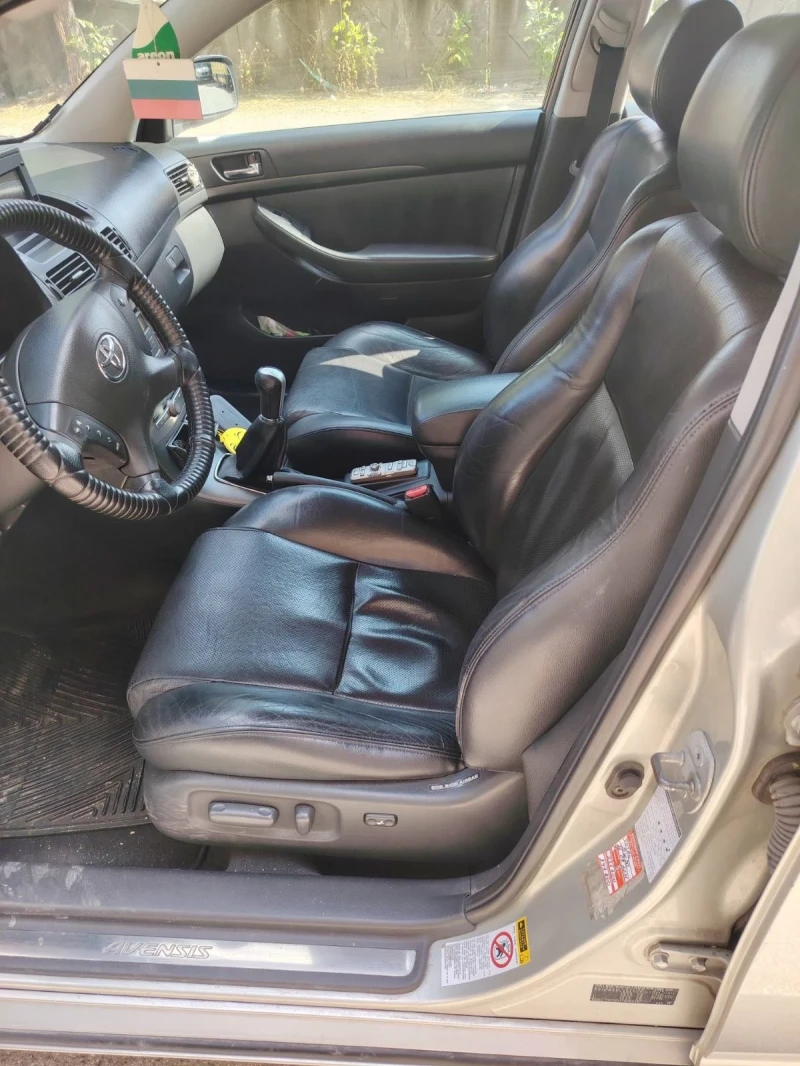 Toyota Avensis, снимка 6 - Автомобили и джипове - 50968099