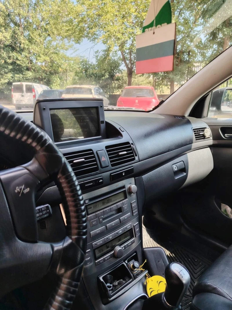 Toyota Avensis, снимка 5 - Автомобили и джипове - 50968099