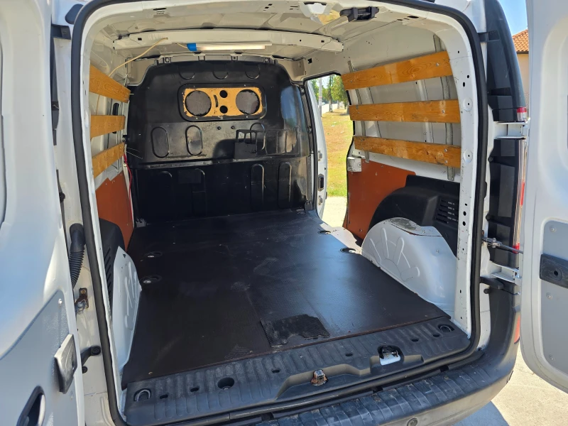 Renault Kangoo 1.5 DCI EURO5, снимка 8 - Автомобили и джипове - 52649623