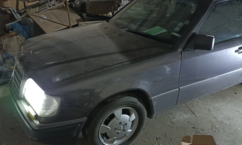 Mercedes-Benz E 220 124 220TE, снимка 5 - Автомобили и джипове - 53182858