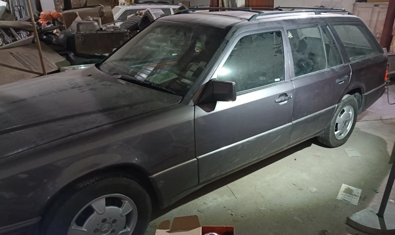 Mercedes-Benz E 220 124 220TE, снимка 4 - Автомобили и джипове - 53182858