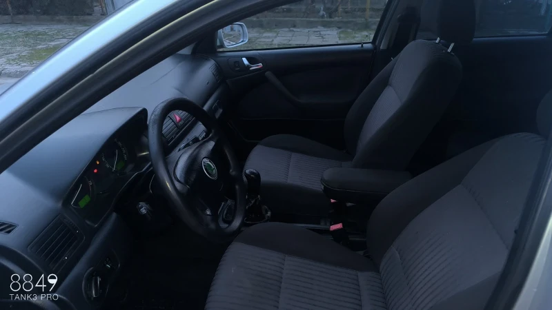 Skoda Octavia, снимка 9 - Автомобили и джипове - 53203371