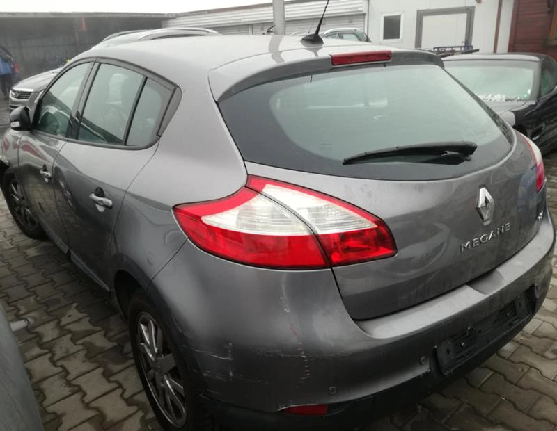 Renault Megane 1.5DCI/1.9DCI, снимка 4 - Автомобили и джипове - 23634012