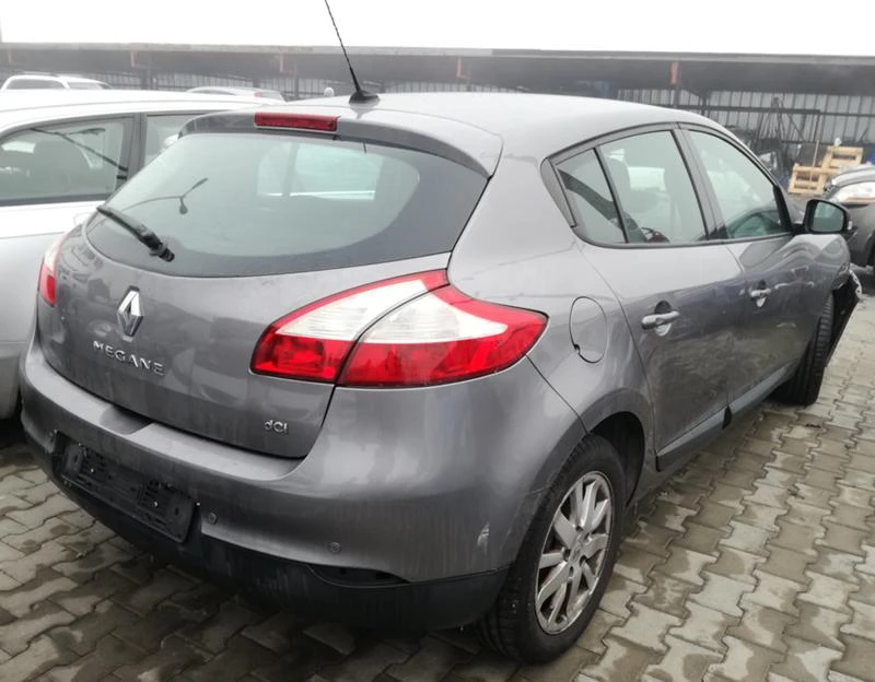 Renault Megane 1.5DCI/1.9DCI, снимка 5 - Автомобили и джипове - 23634012