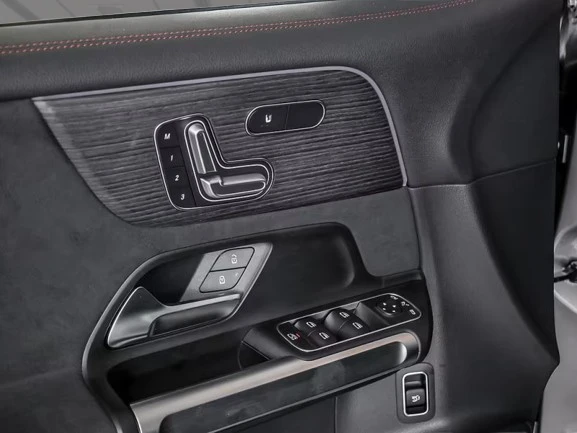 Mercedes-Benz EQB 350 4Matic = AMG Line = Premium Гаранция - изображение 5