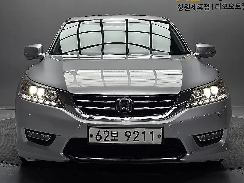 Honda Accord 3.5, снимка 2 - Автомобили и джипове - 54253622