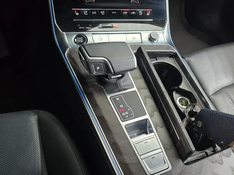 Audi A6 2.0 TFSI, снимка 9 - Автомобили и джипове - 55084776