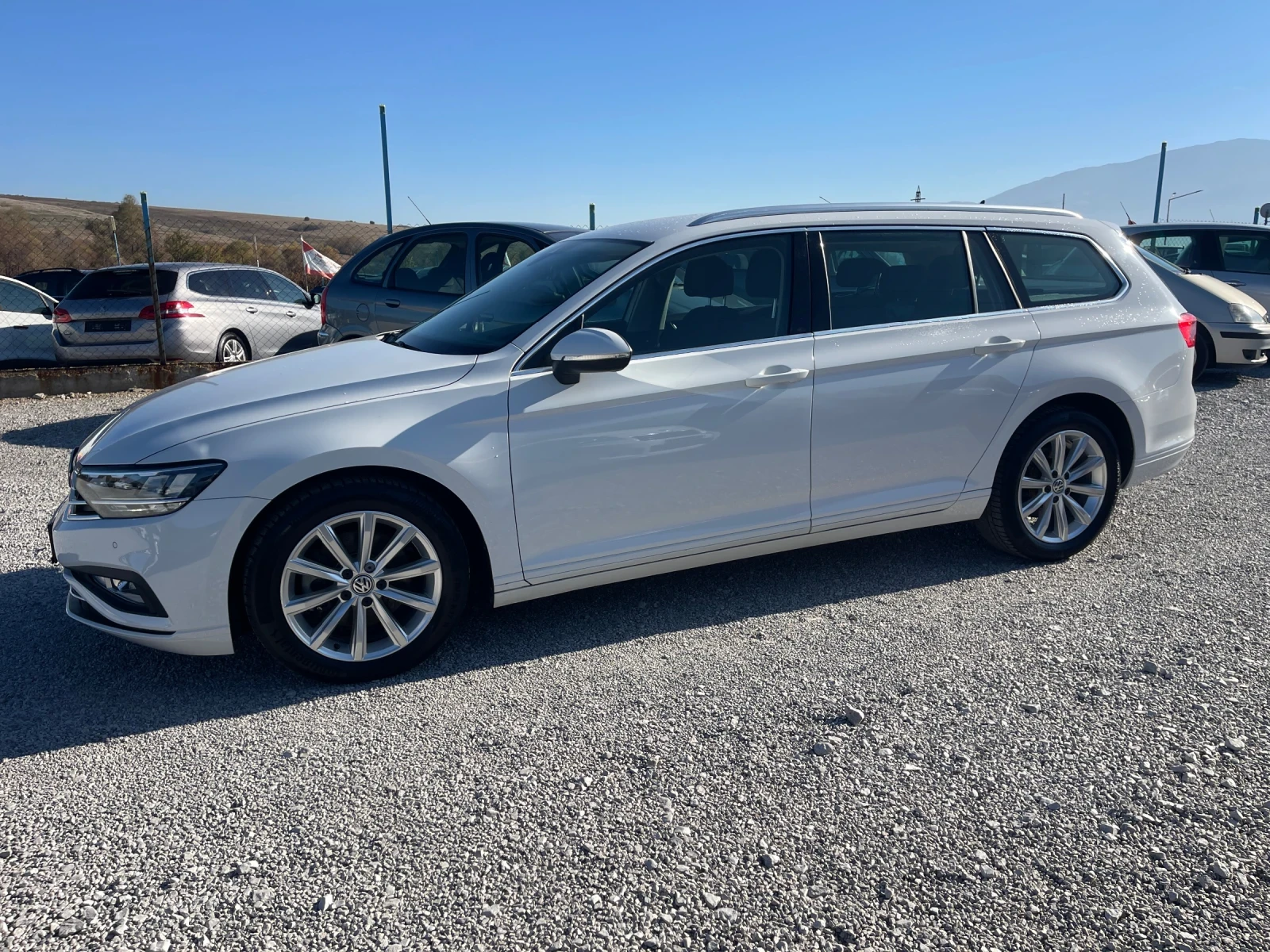 VW Passat 2.0 TDI Автоматик - изображение 5