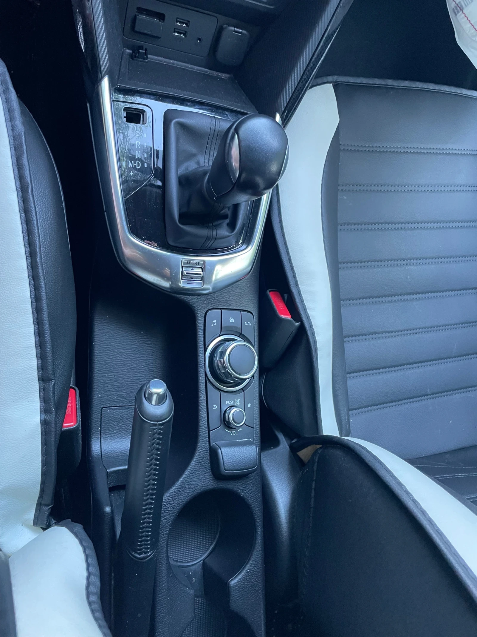 Mazda 2  - изображение 7