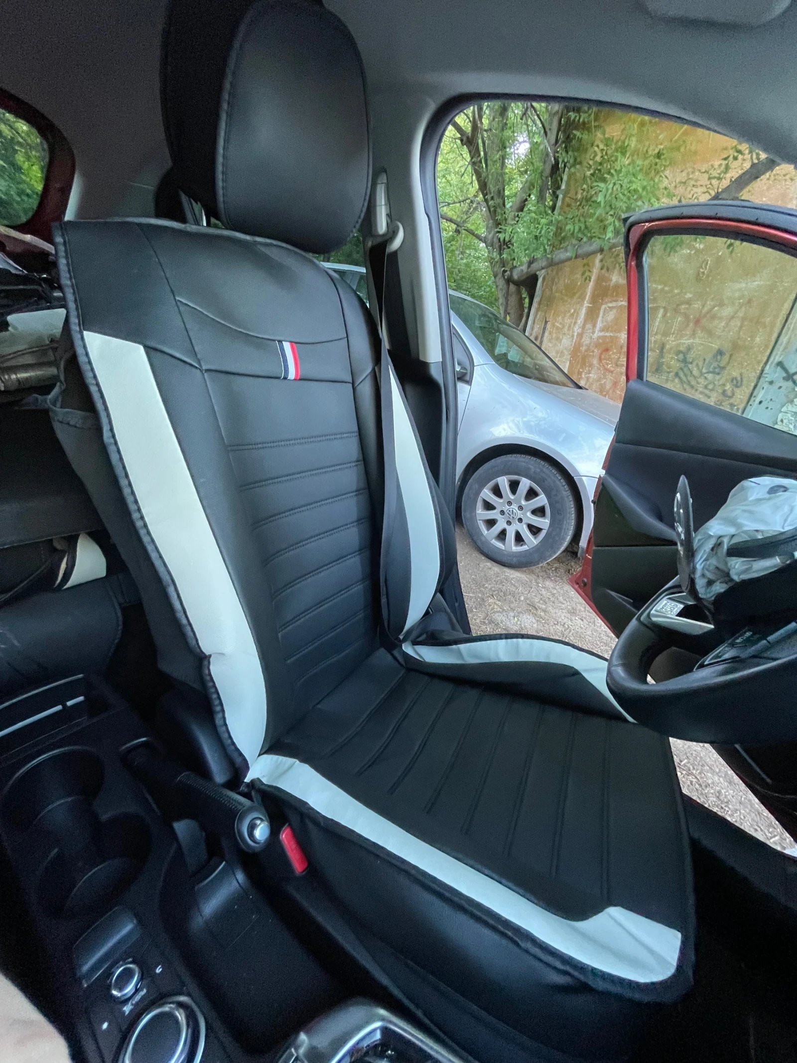 Mazda 2  - изображение 10