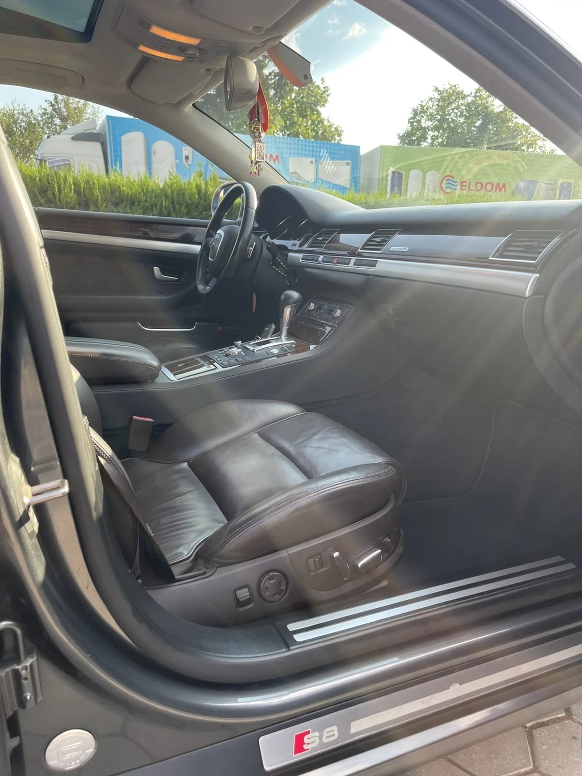 Audi S8  - изображение 10