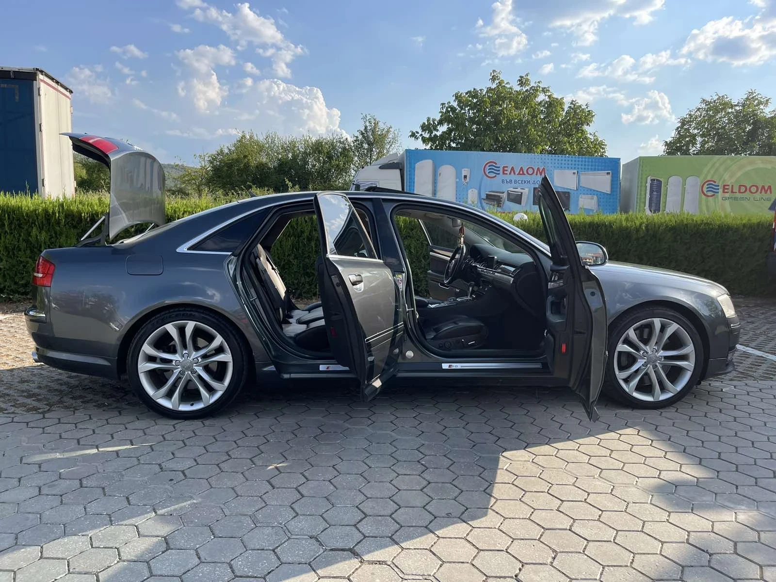Audi S8  - изображение 5