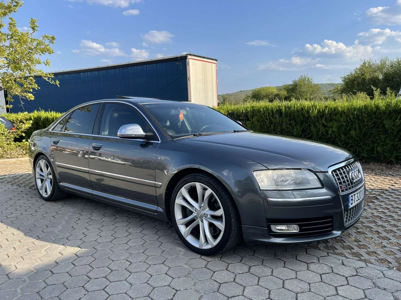 Audi S8  - изображение 6