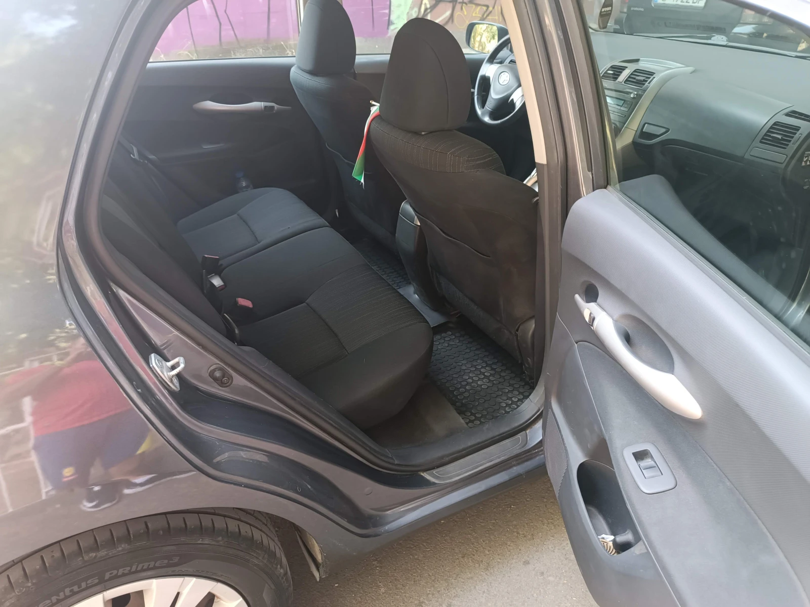 Toyota Auris 2.0 D4d - изображение 8