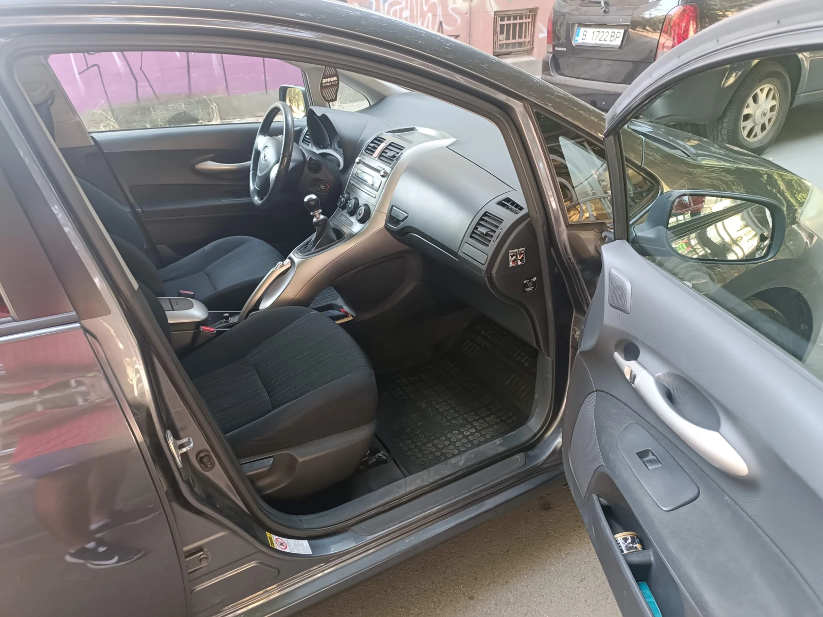 Toyota Auris 2.0 D4d - изображение 6
