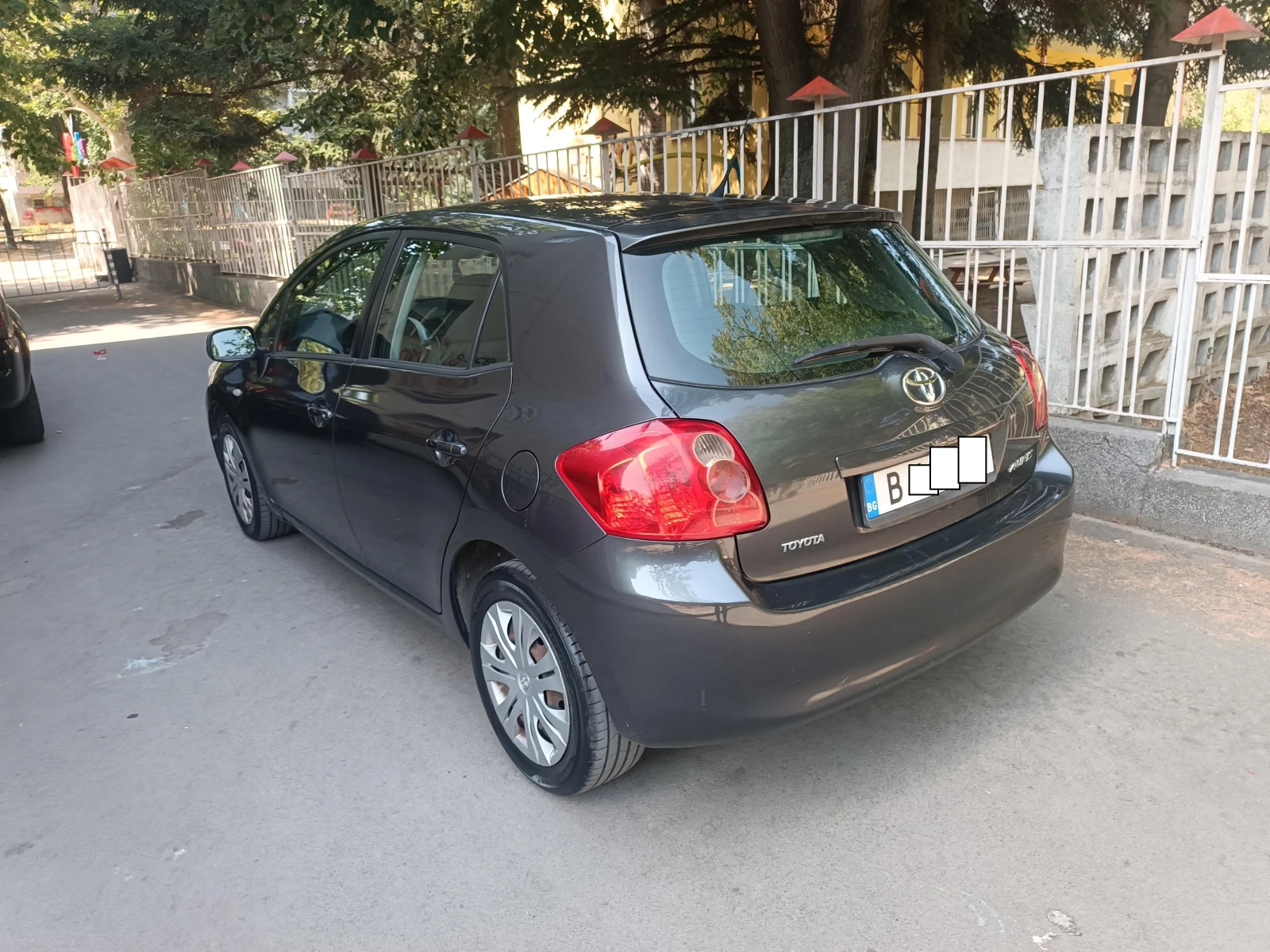 Toyota Auris 2.0 D4d - изображение 4