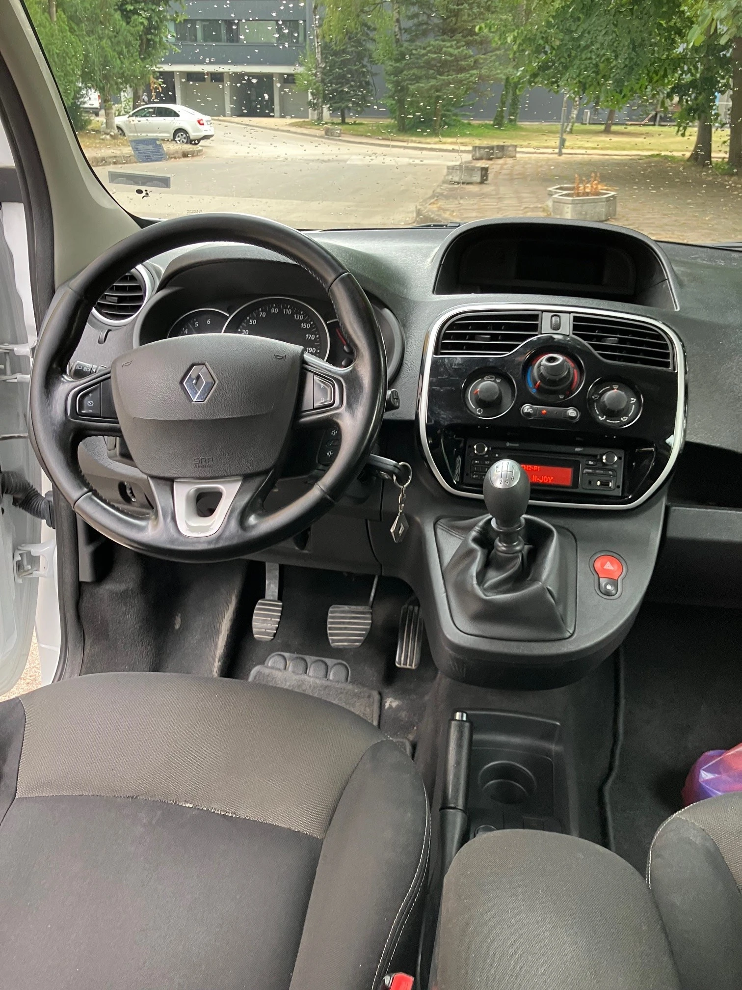 Renault Kangoo  - изображение 6