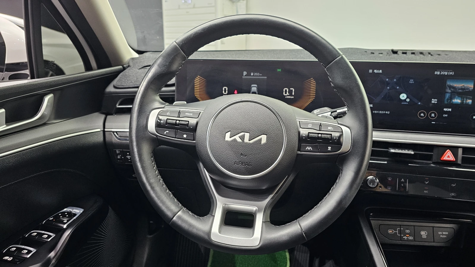 Kia K5 2.0LPI PRESTIGE | Mobile.bg   12
