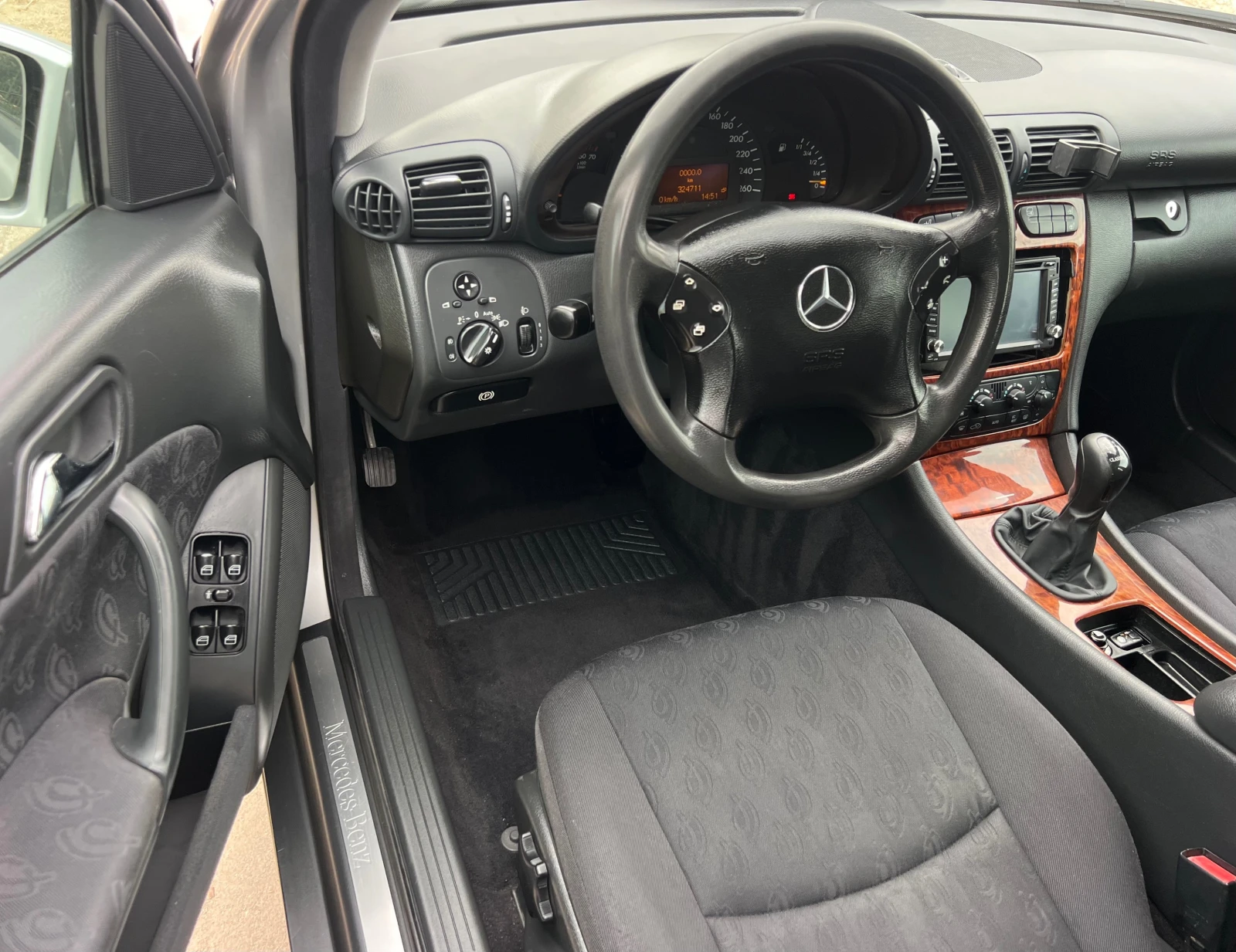 Mercedes-Benz C 180 2.0i LPG/XENON/NAVI/6sk/PODGREV/UNIKAT | Mobile.bg   9