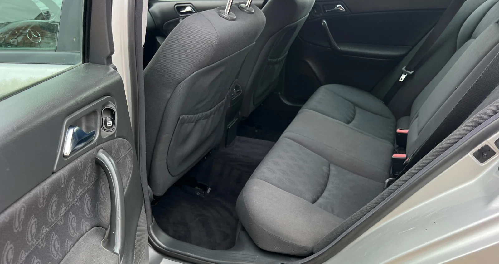 Mercedes-Benz C 180 2.0i LPG/XENON/NAVI/6sk/PODGREV/UNIKAT | Mobile.bg   17