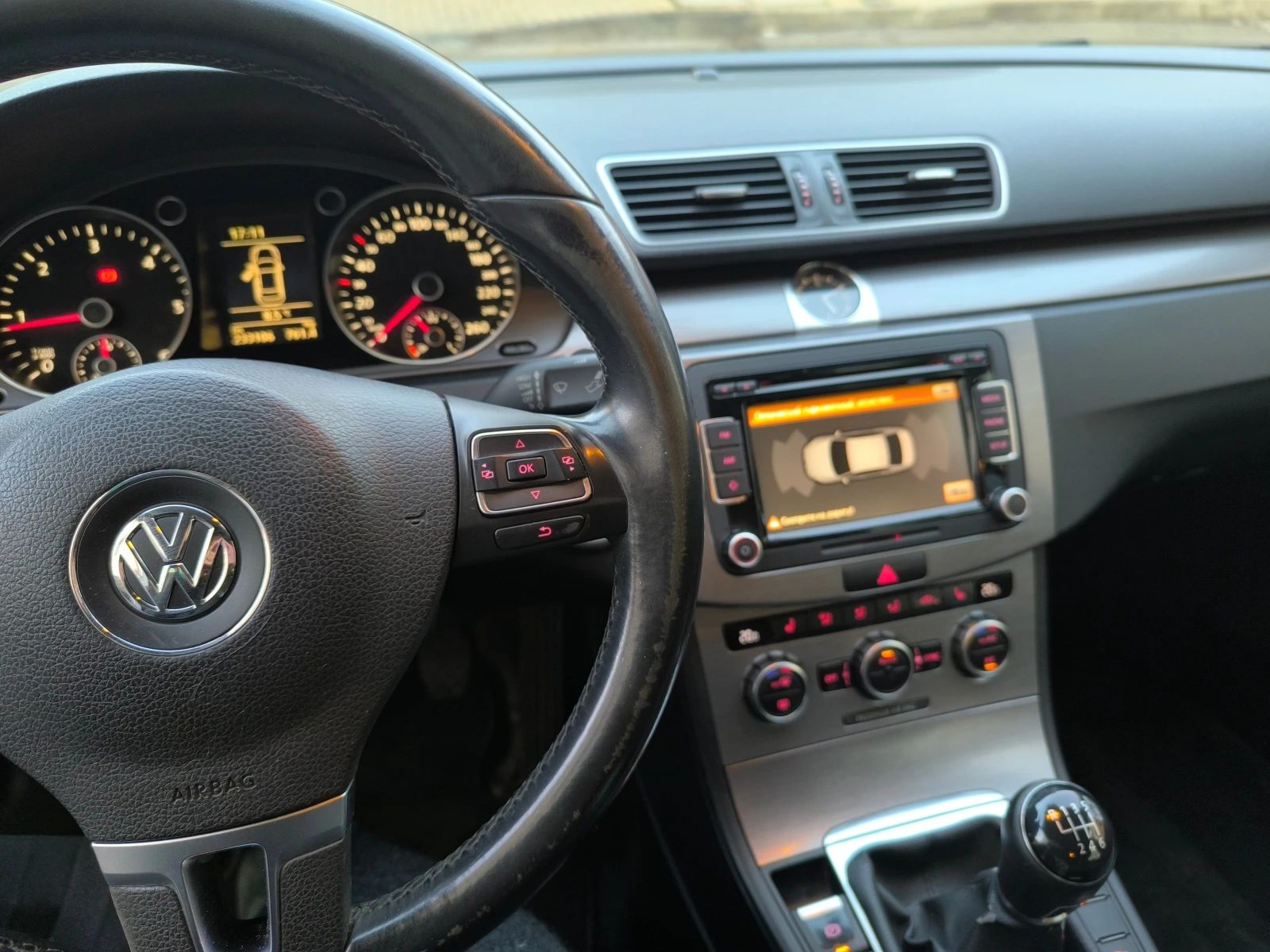 VW Passat 2.0TDI bluemotion  - изображение 8