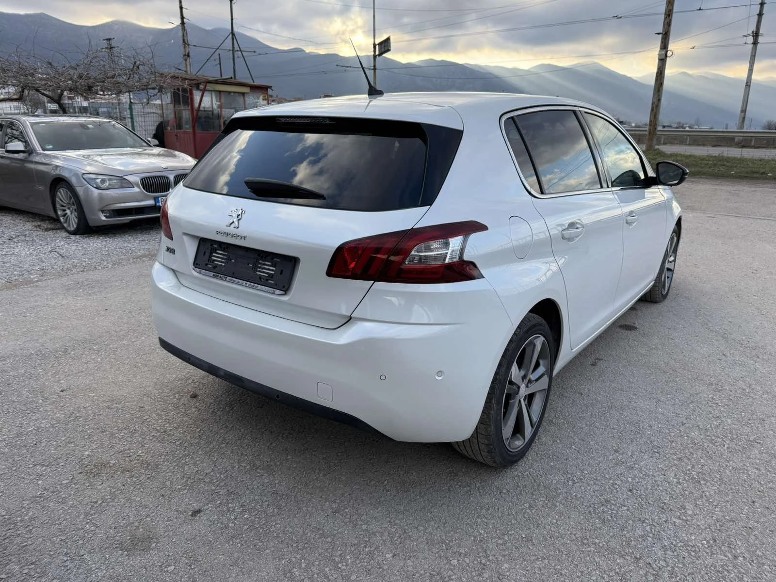 Peugeot 308 1.2i 131kc КОЖА - изображение 6