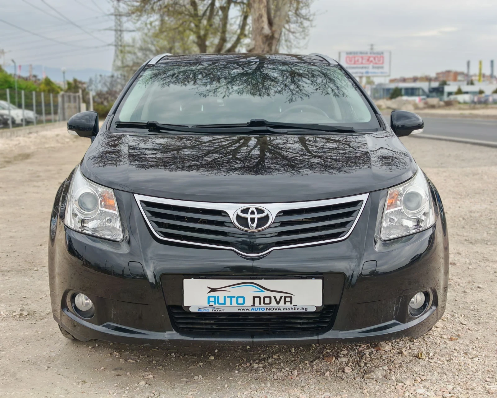 Toyota Avensis 2.0 127 К.С. ДИЗЕЛ! , снимка 2 - Автомобили и джипове - 54208915