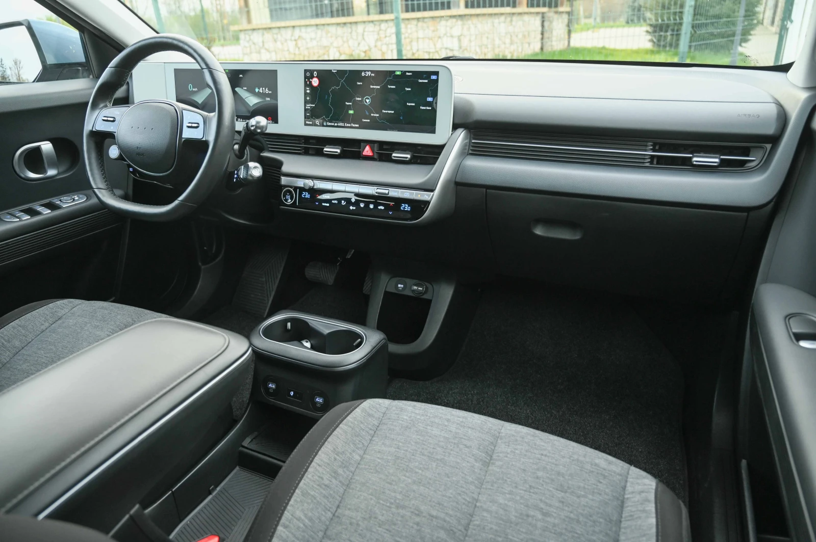 Hyundai Ioniq 5 77.4kWhDynamiqКАМЕРА* ДИСТ* MATRIX, снимка 10 - Автомобили и джипове - 54264094