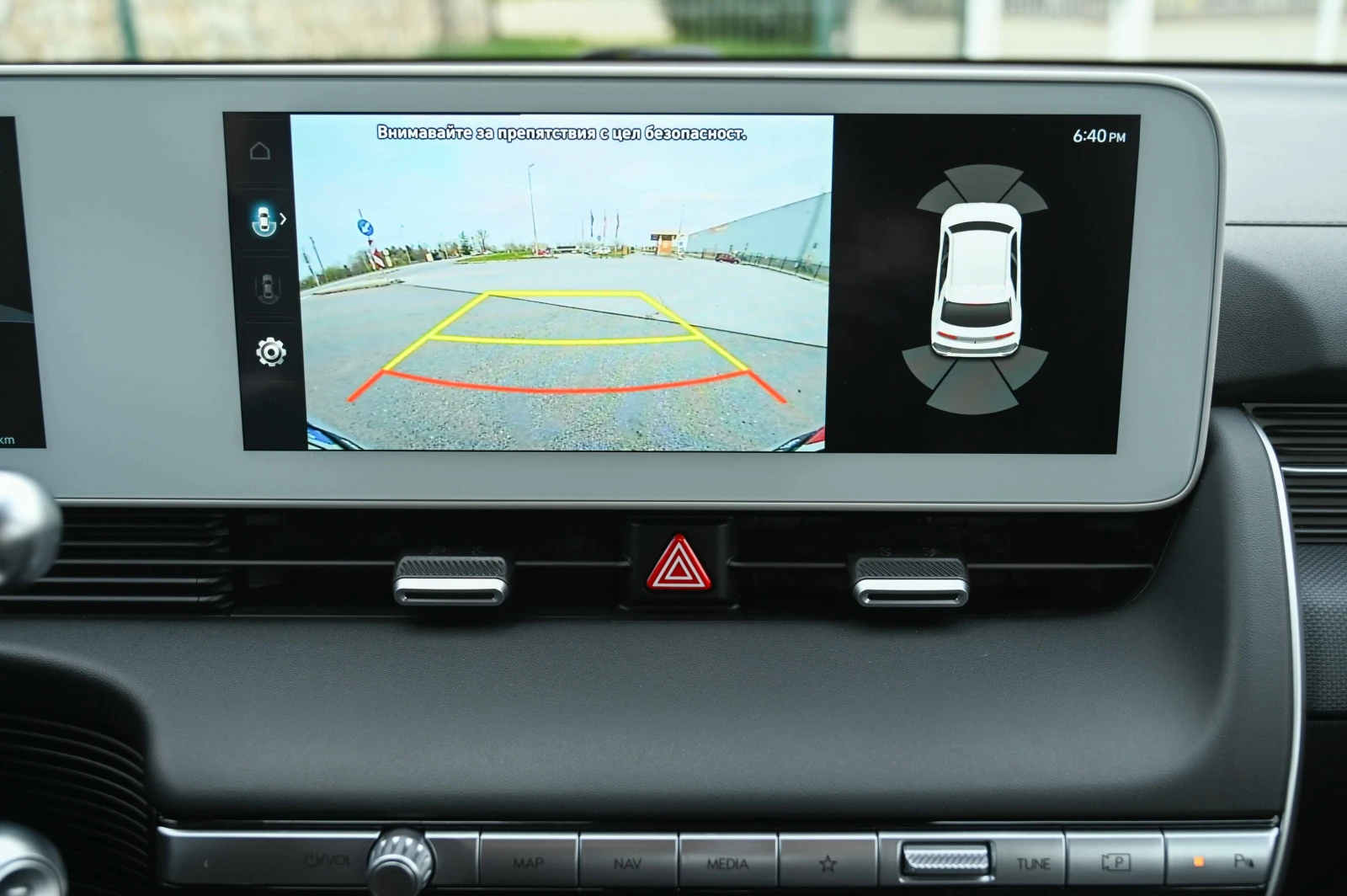 Hyundai Ioniq 5 77.4kWhDynamiqКАМЕРА* ДИСТ* MATRIX, снимка 14 - Автомобили и джипове - 54264094