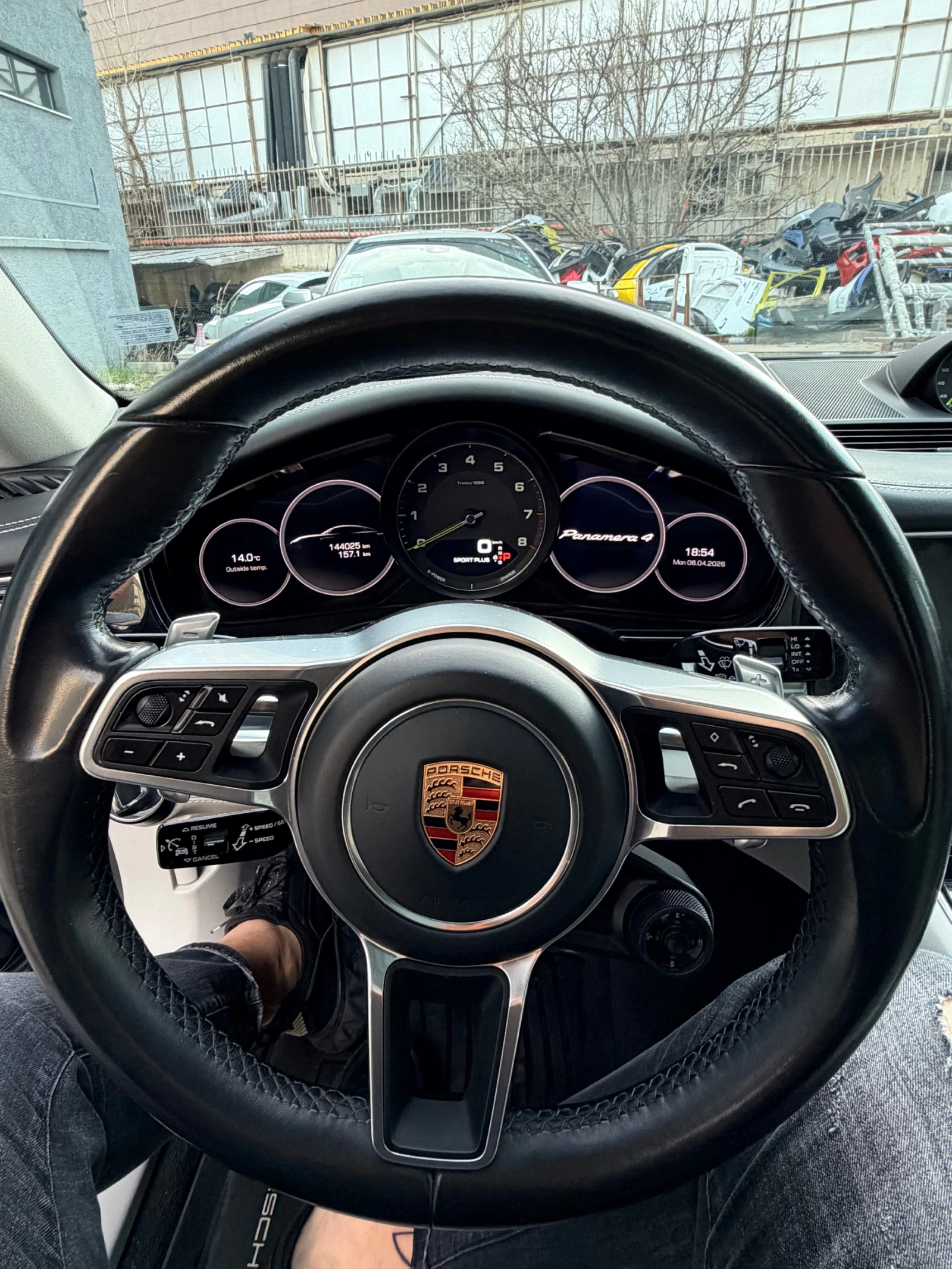 Porsche Panamera 4E Hybrid, снимка 9 - Автомобили и джипове - 54379463